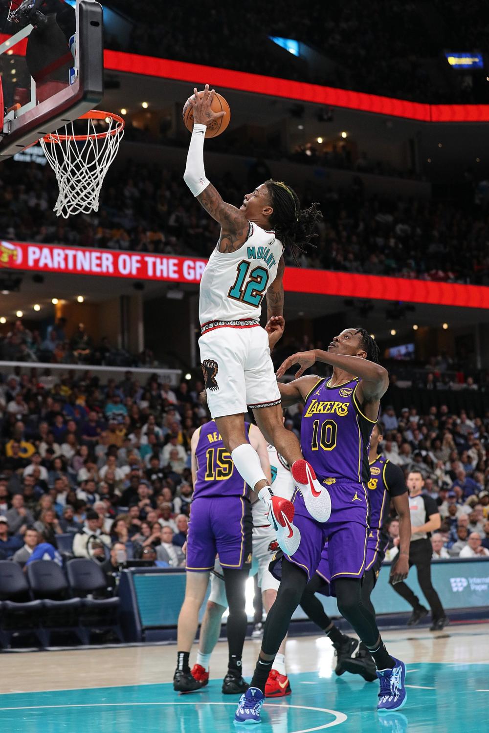 的NBA球